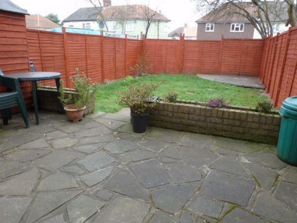 Croydon Apartment With Parking 런던 외부 사진