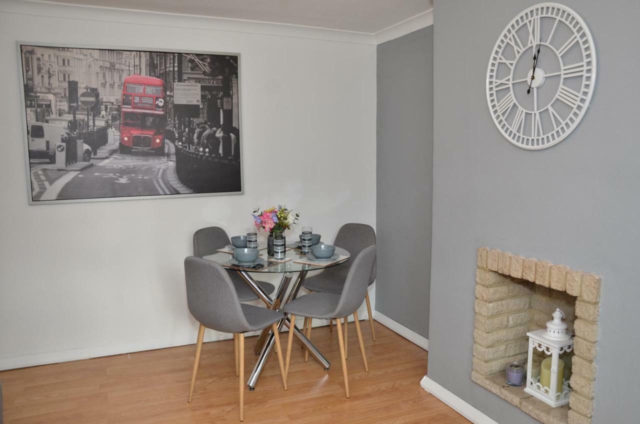 Croydon Apartment With Parking 런던 외부 사진
